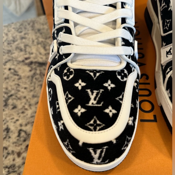 LOUIS VUITTON TRAINERS DESIGNED BY (Virgil Abloh) - Picture 2 of 7